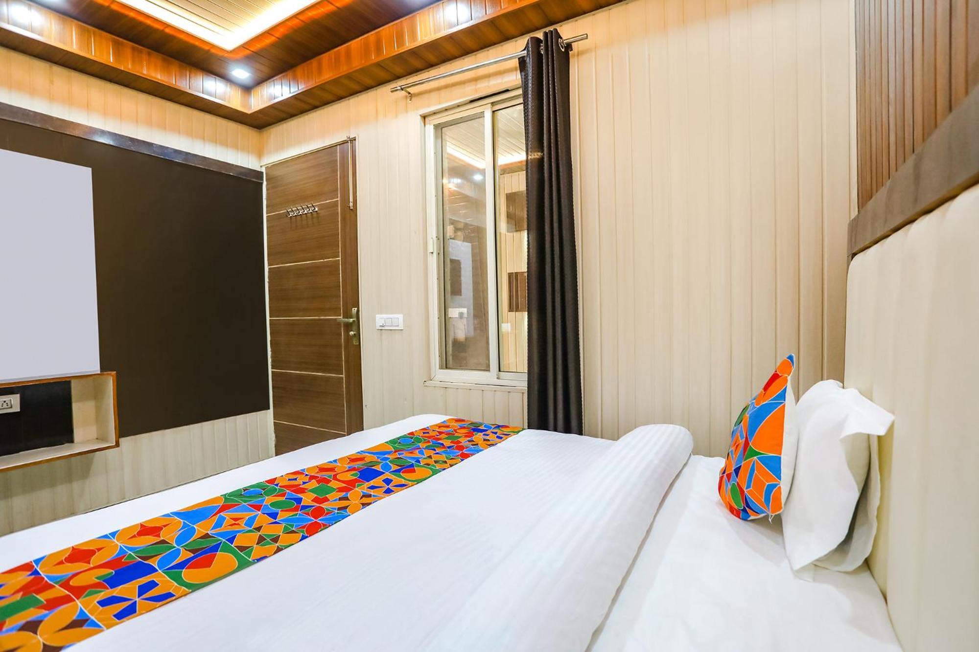 Fabhotel Jms Residency Dehradun Exteriör bild